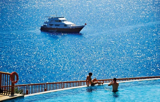 Reef Oasis Blue Bay Resort & Spa